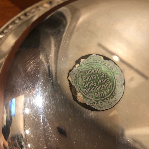 WM Rogers silverplated covered dish - Picture 5 of 5